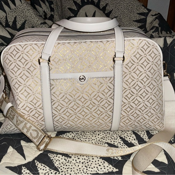 NWT Michael Kors • Jet Set Travel XL Metallic Logo Jaquard (light cream) - Picture 5 of 15